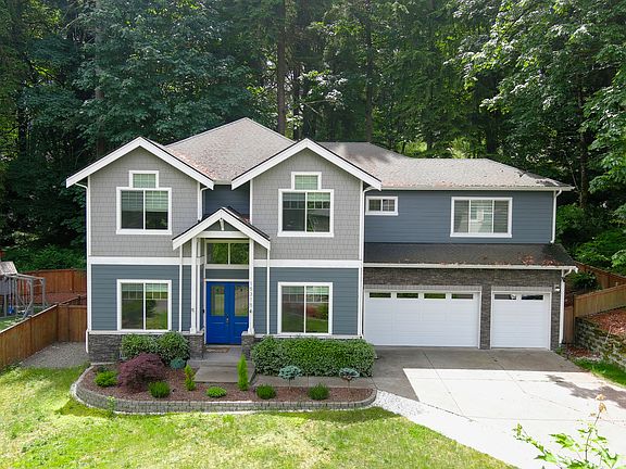 2nd image of 15315 NE Woodland Pl