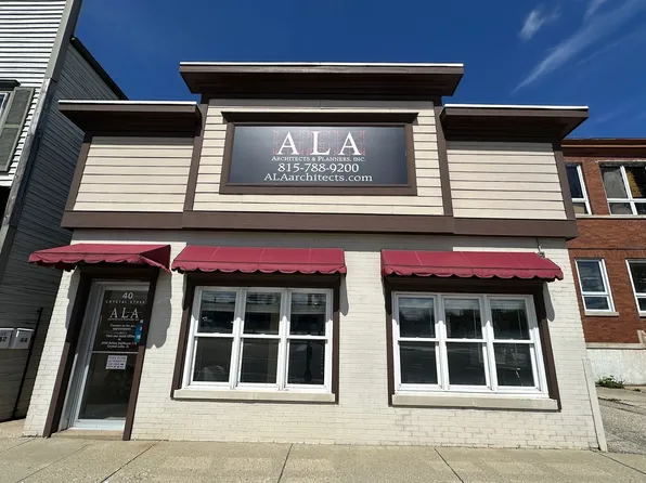 40 Crystal St #B, Cary, IL 60013