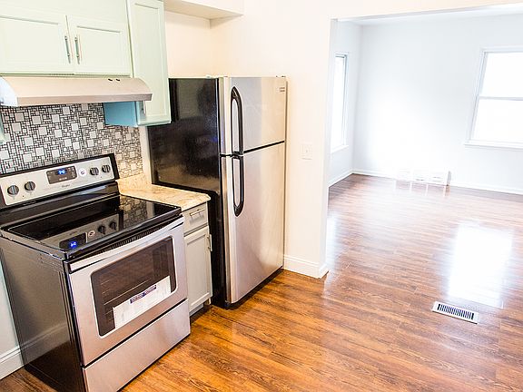 4th image of 1721 Robertson Ave