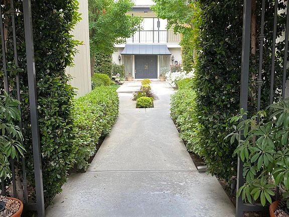 2nd image of 610 S Orange Grove Blvd APT 1