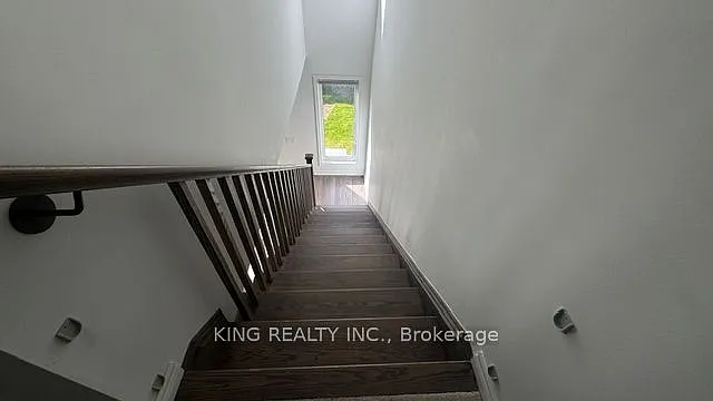 80 Keppel Cir — Photo 8