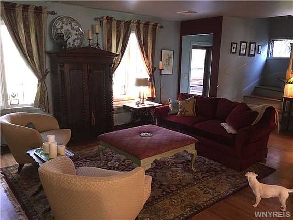 3rd image of 130 Northledge Dr