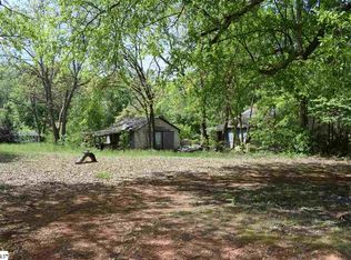 Snow St, Greer, SC 29651