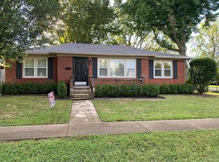 302 SW C St, Bentonville, AR 72712