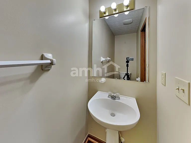 1083 Insco Loop — Photo 10