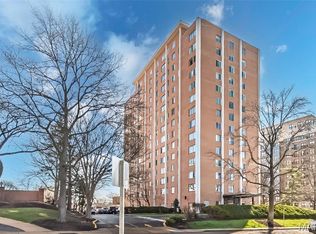 900 S Hanley Rd APT 5C, Saint Louis, MO 63105