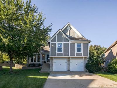 21805 W 52nd Ter, Shawnee, KS, 66226