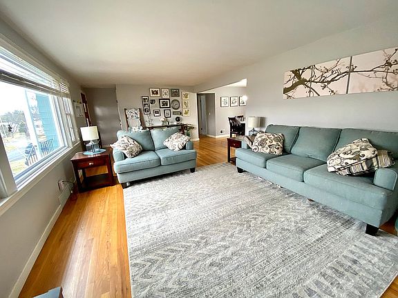 5th image of 108 Hiawatha Trl
