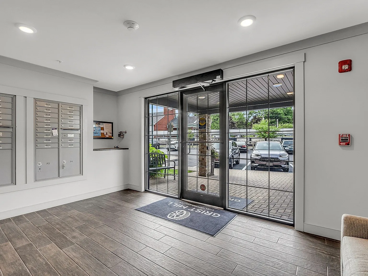 2 bed, 1410 sqft, $3,000 — Photo 2