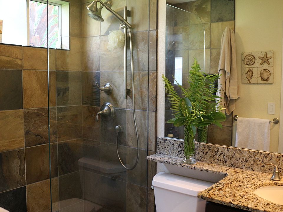 1st image of 75-6081 Alii Dr APT J104