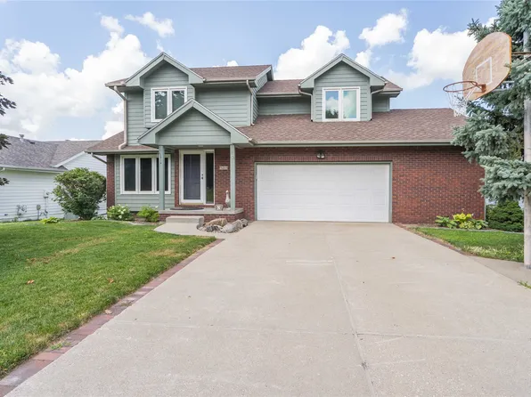 5213 Wakonda Dr, Norwalk, IA 50211
