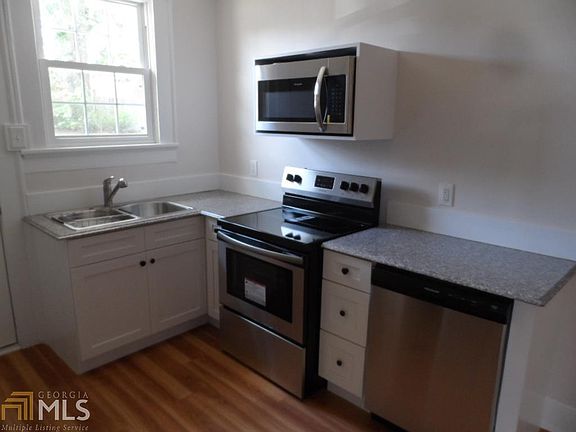 2nd image of 915 W Taylor St #1