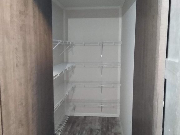 5th image of 396 Shummard Br