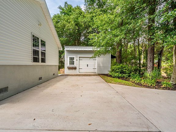 3rd image of 958 Beehive Rd