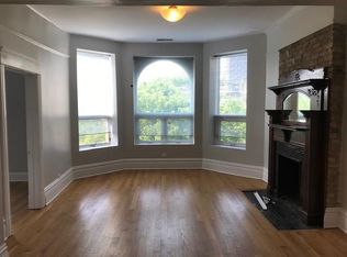 715 W Roscoe St APT 3, Chicago, IL 60657