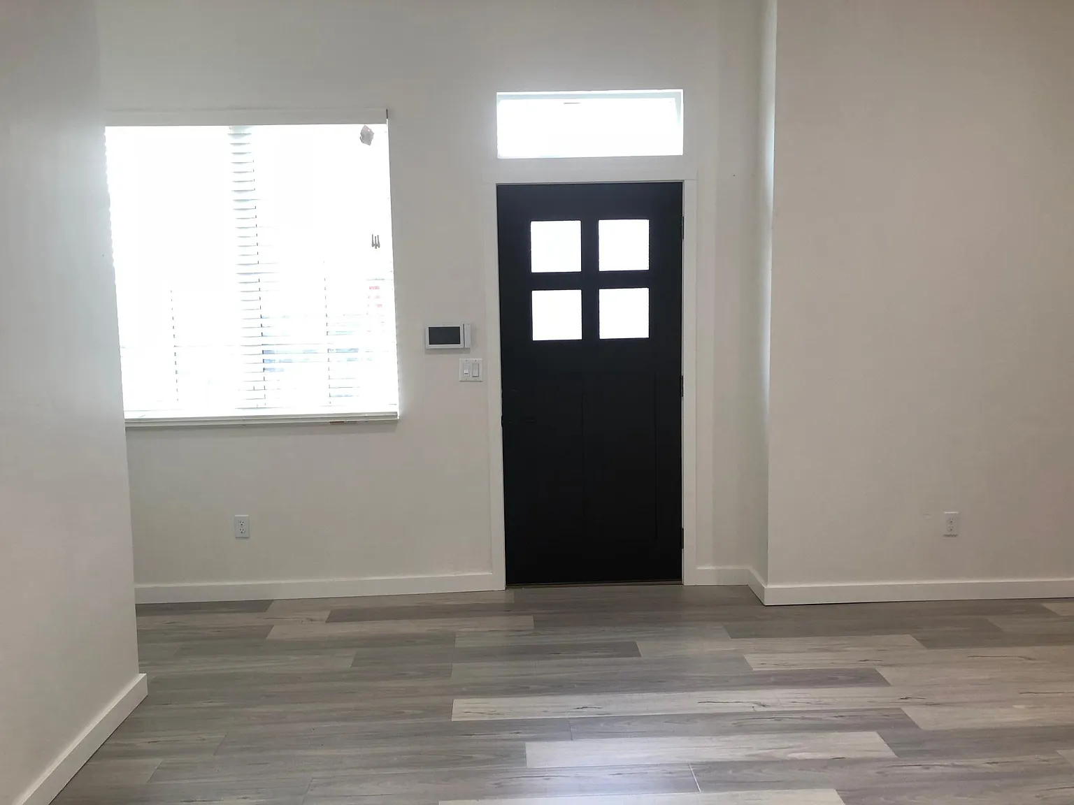 2 bed, 1000 sqft, $4,000 — Photo 2
