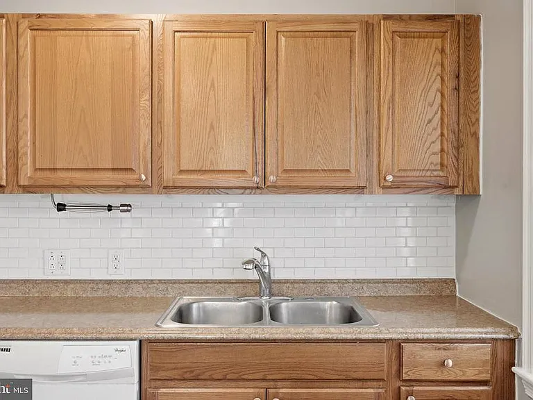 407 Manassas Ave — Photo 16