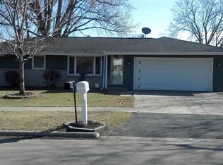 4503 Pine Al Dr, Machesney Park, IL 61115