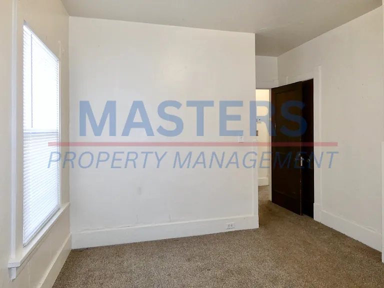 4113 N Lockwood Ave — Photo 19