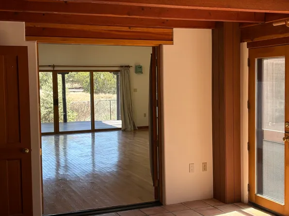 9B Old Dog Run #B, Santa Fe, NM 87508