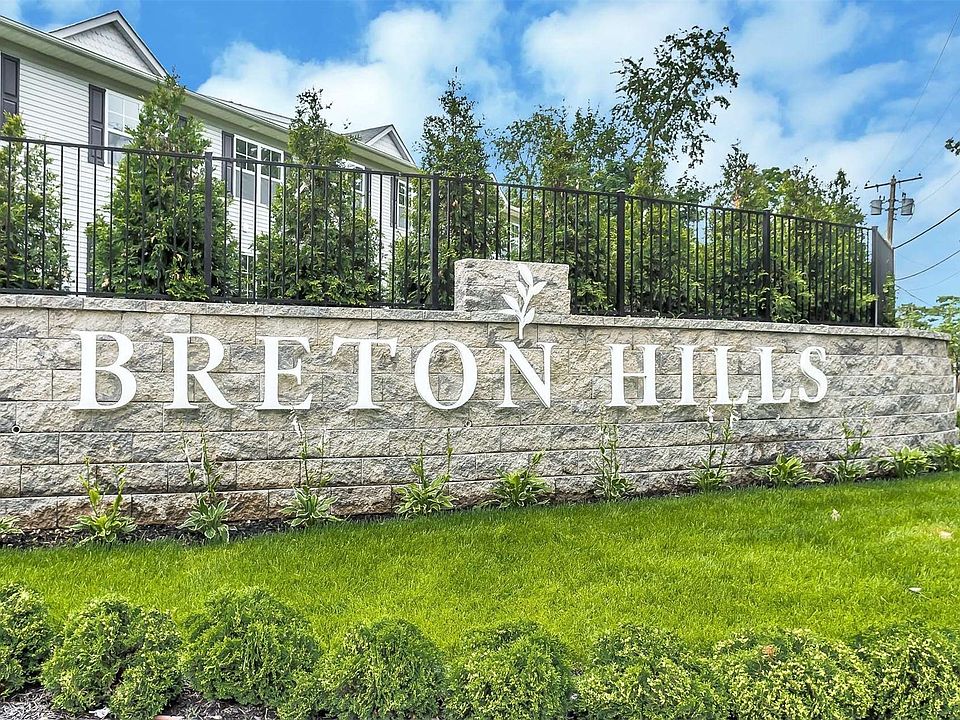 1st image of 307 Breton Way #307