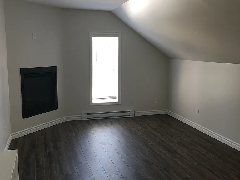 109 Waterloo St #2 — Photo 5