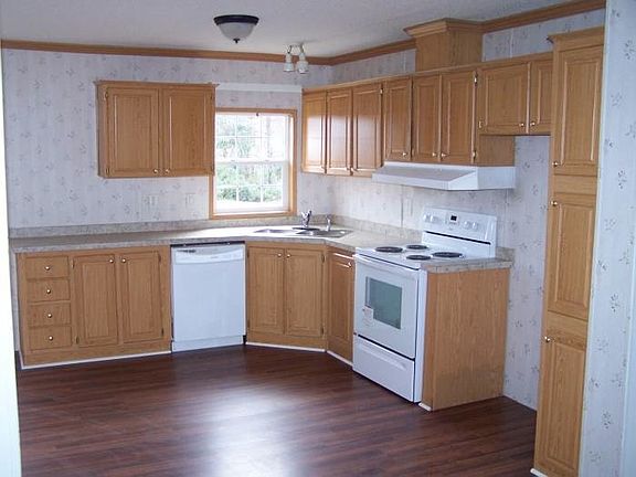 Kitchen Pic 1