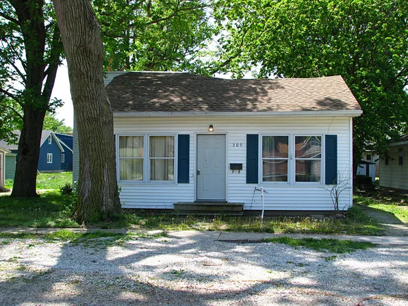 309 E Overton St, Tuscola, IL 61953