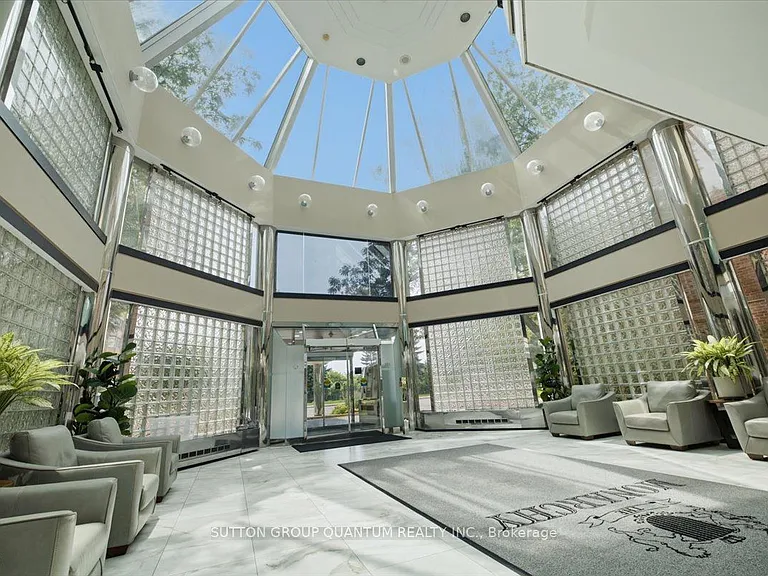 335 Webb Dr #Penthouse 106 — Photo 5