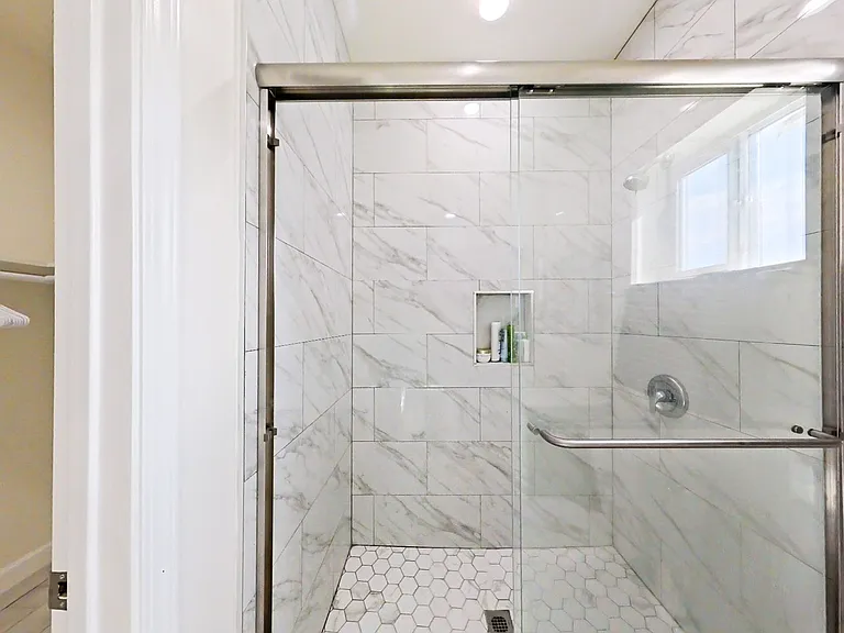 10572 Chamberlain Ave — Photo 19