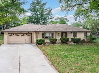 8560 Waverly Ave, Kansas City, KS 66109