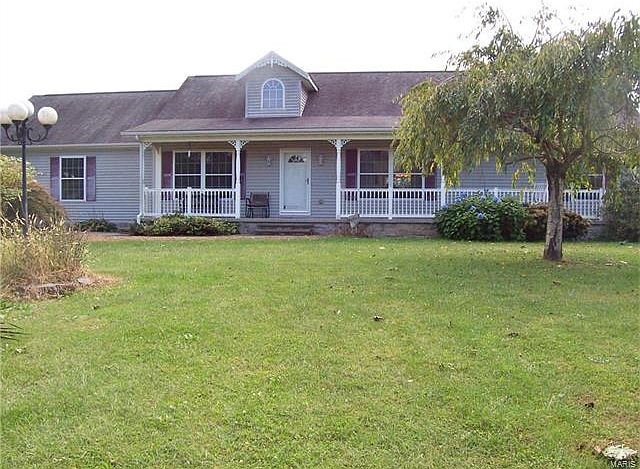 2nd image of 18383 Windy Hill Rd