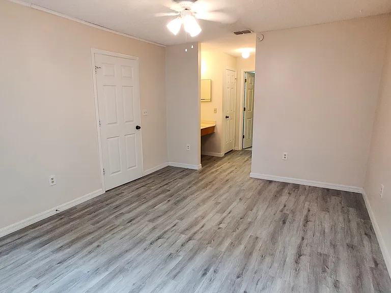 8105 Olympia Ct — Photo 10