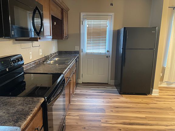 3rd image of 601 E Howard St