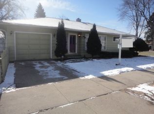 2015 Brookside Ave, Waukegan, IL 60085