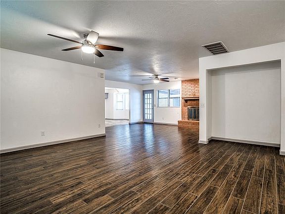 5th image of 8000 NW 19th St