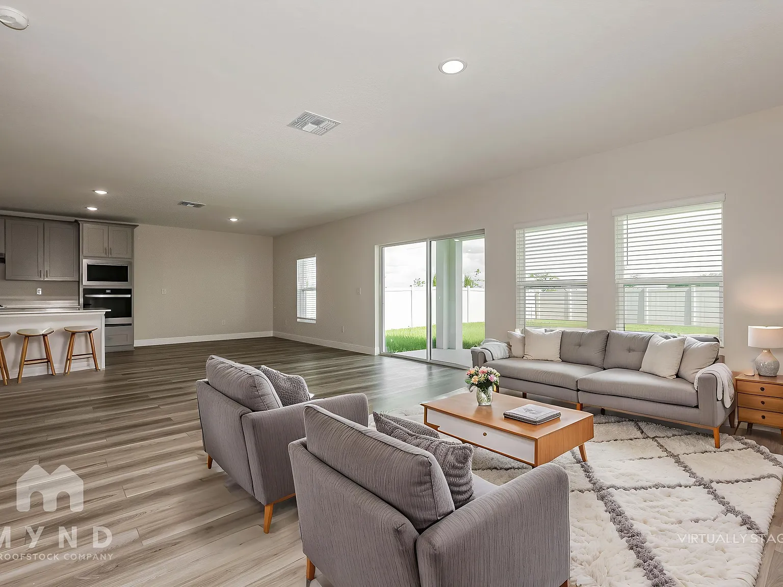 5 bed, 3.0 bath, 3297 sqft, $3,800 — Photo 3