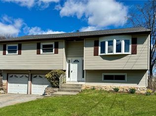 12 Jean Dr, Poughkeepsie, NY 12601