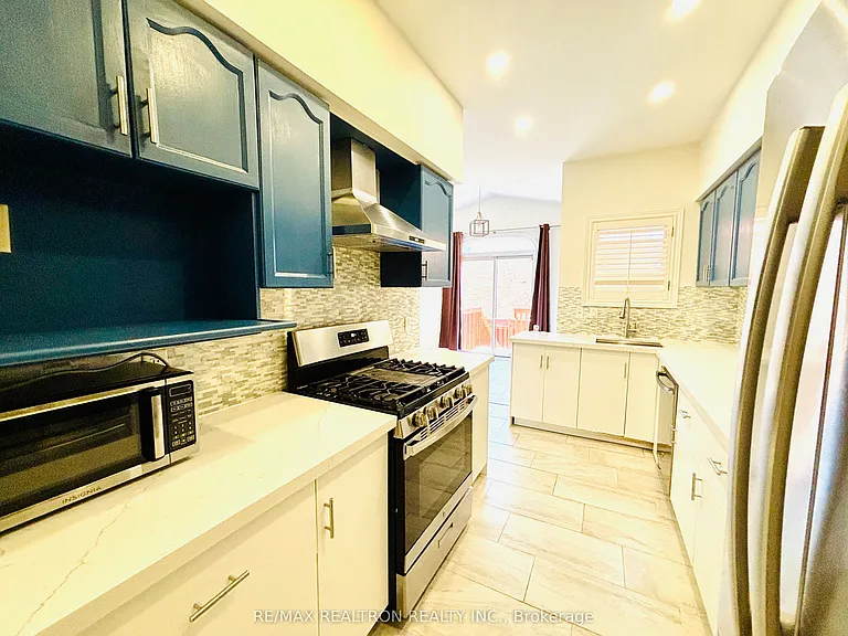 56 Kimono Cres — Photo 14