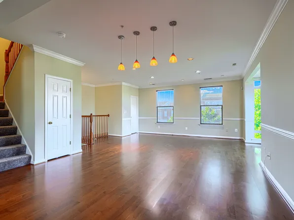 867 E Lombard St, Baltimore, MD 21202