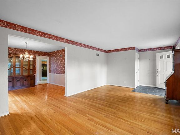 4th image of 6361 Lansdowne Ave