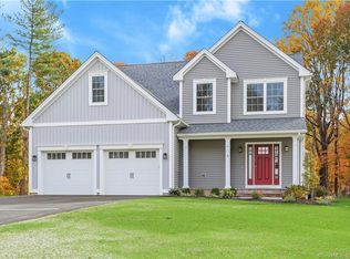 2 Moorefield Farm Rd, Trumbull, CT 06611