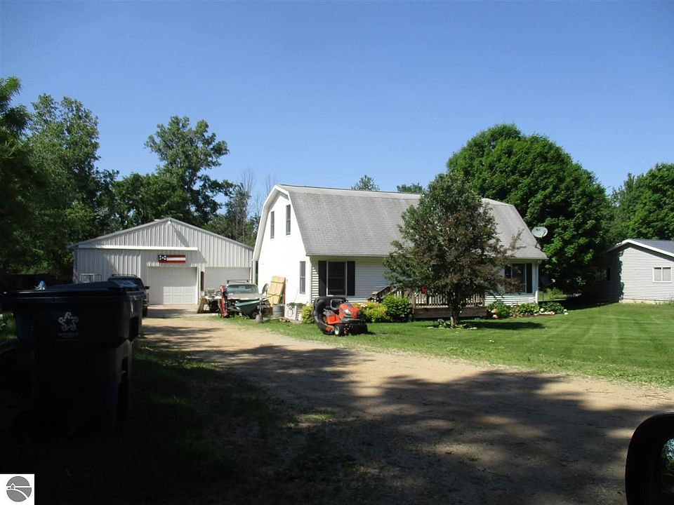 1st image of 1840 Lakewood Dr