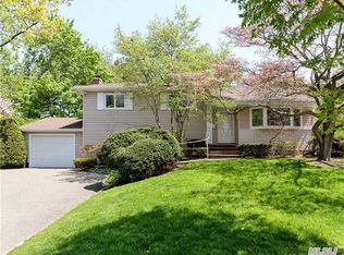 12 Everett Pl, Halesite, NY 11743