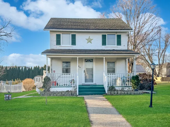 309 E Main St, Lena, IL 61048