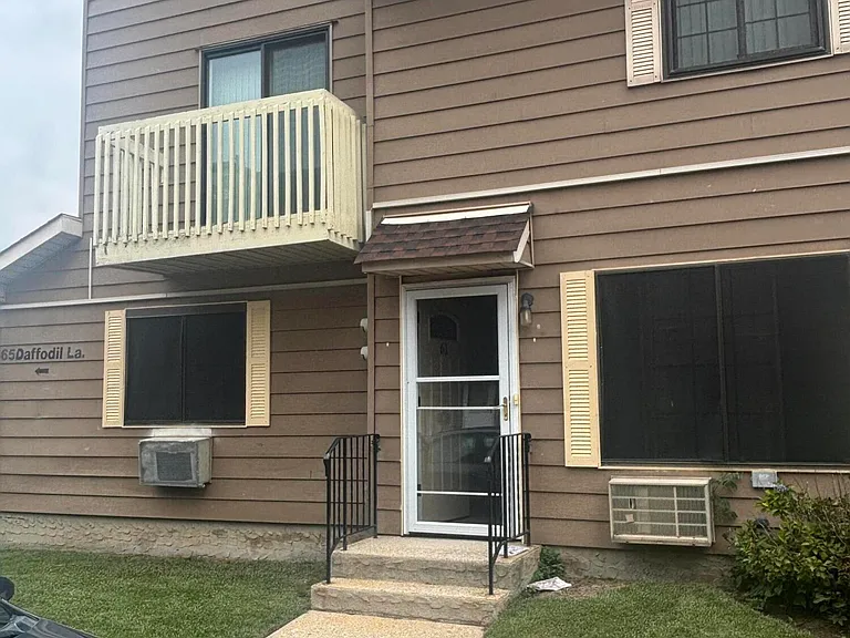 61 Daffodil Ln — Photo 1
