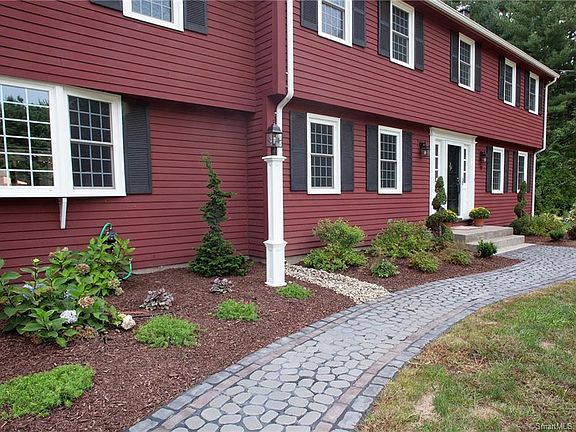 2nd image of 9 Lenora Dr