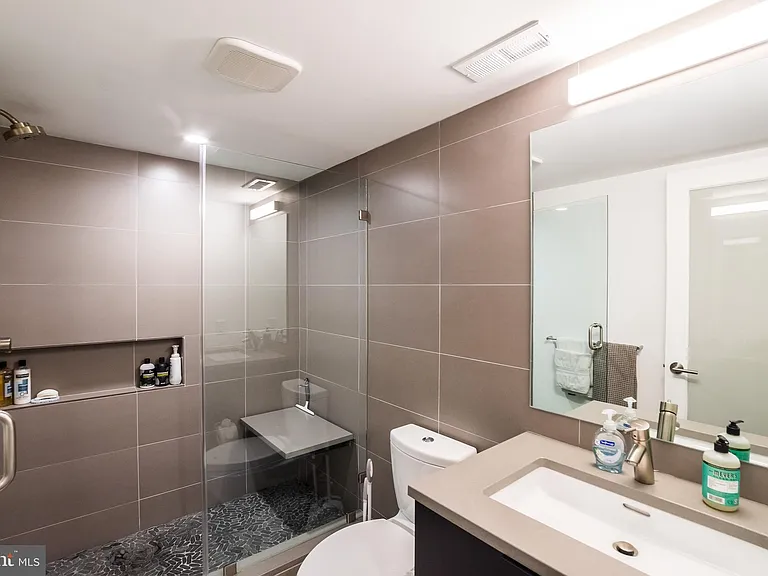 1705 Annin St — Photo 35
