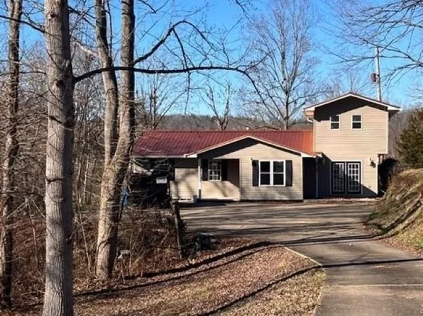 995 Ardel Rd, Wayne, WV 25570