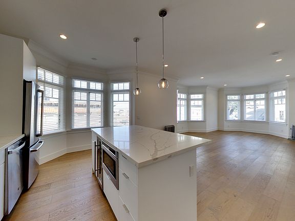 3rd image of 1305 Lombard St #6